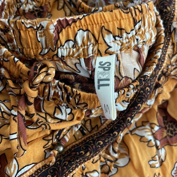 SPELL Etienne Skirt Size Medium Bohemian Dream Mini Tier Beautiful Floral Detail - Picture 7 of 13